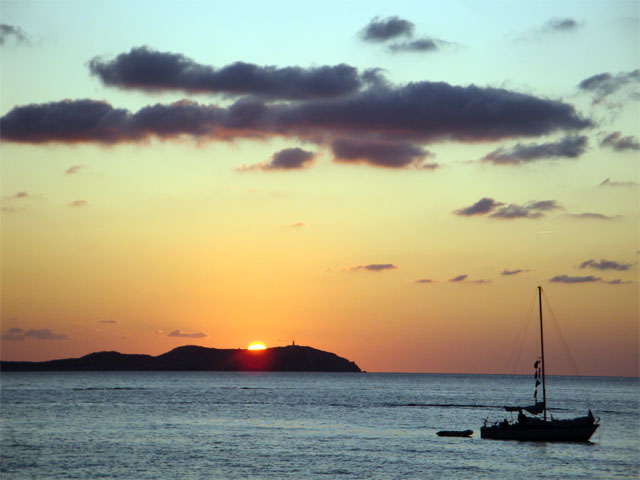Sunset desdel Calo d�es Moro en Sant Antoni de Portmany