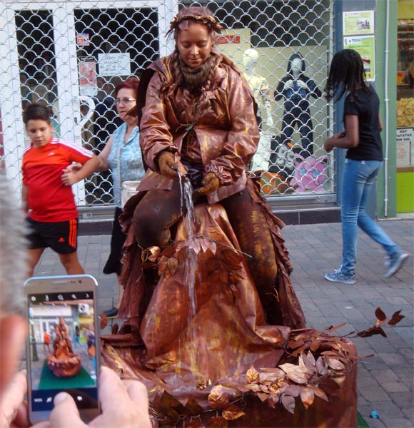 XV concurso internacional Estatuas Humanas de Leganés: fuente